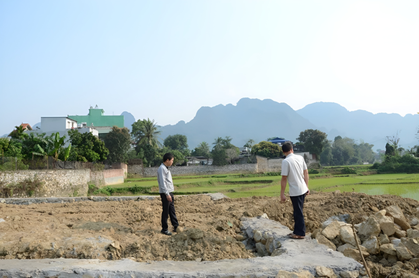 hành vi lấn chiếm đất là gì